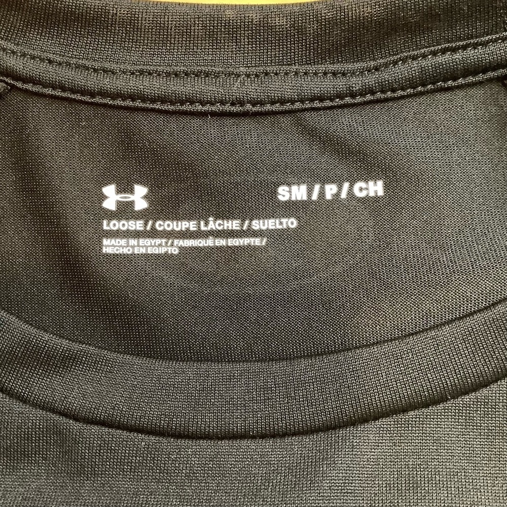 UNDER ARMOUR Black Loose Long Sleeve Tee Size SM - Picture 5 of 7